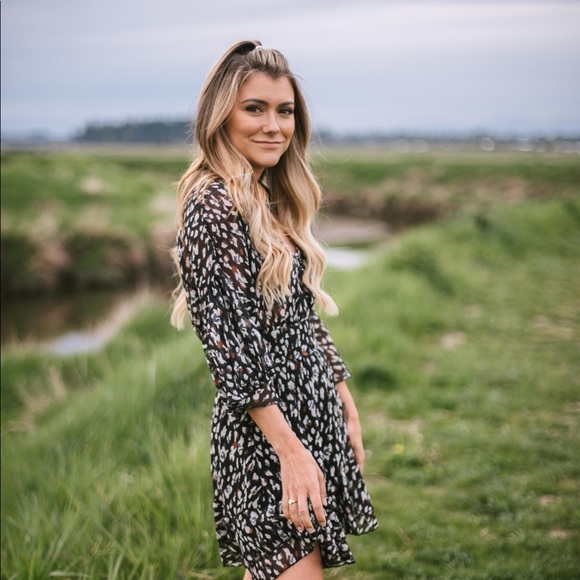 Meet your Posher, Niki - Picture 8 of 8